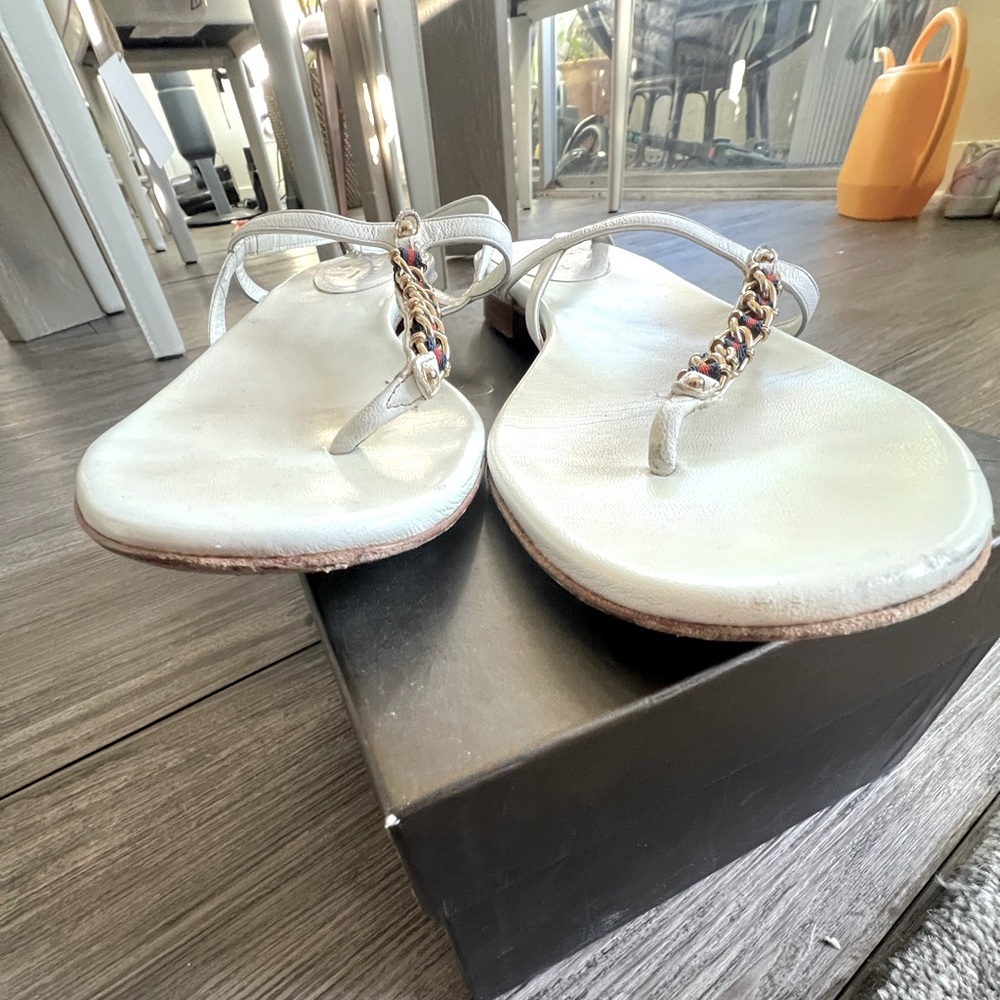 ✨Gucci White Sandals - Picture 2 of 6